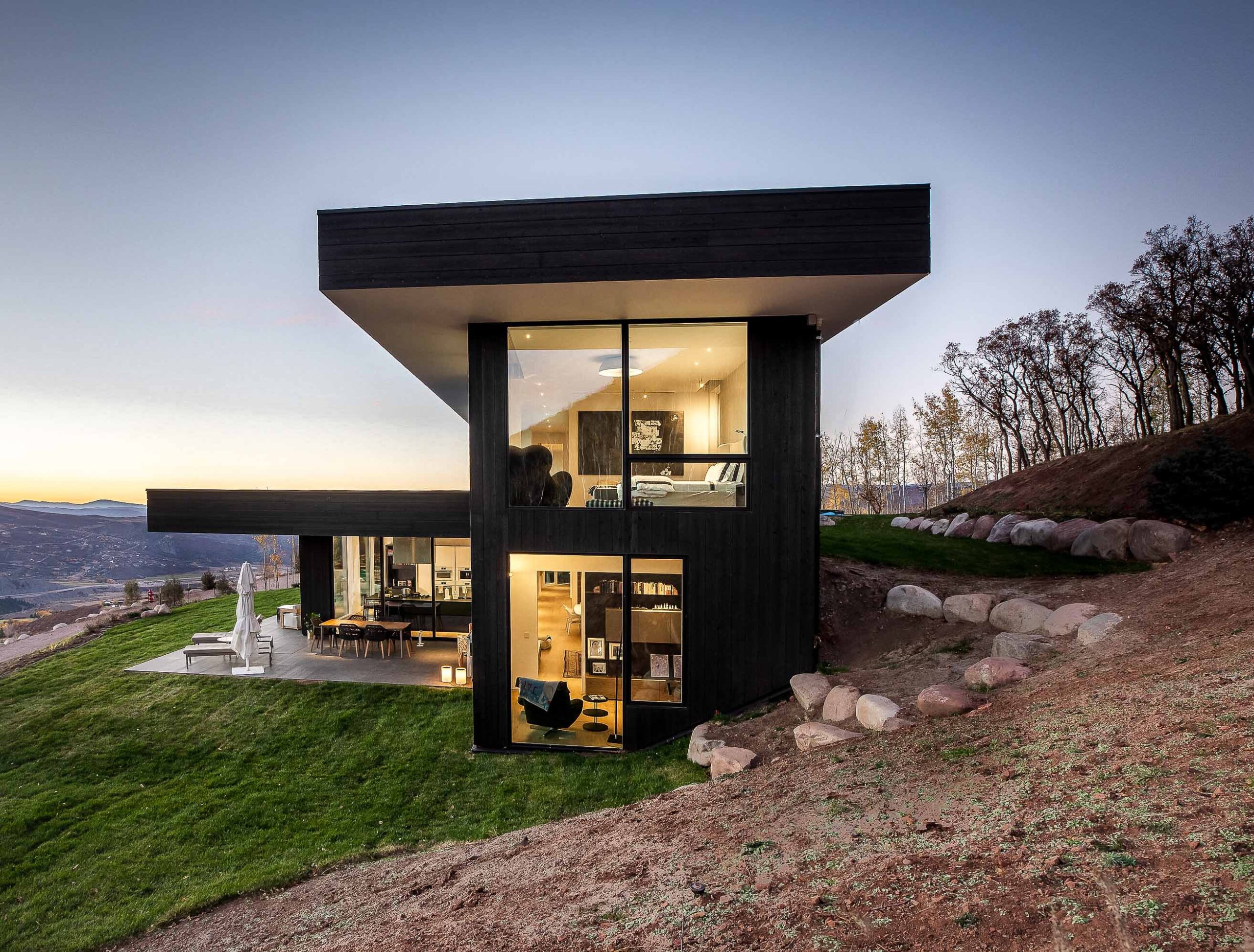 スーパーハウス Aspen View House | Shou Sugi Ban Portfolio | Nakamoto Forestry