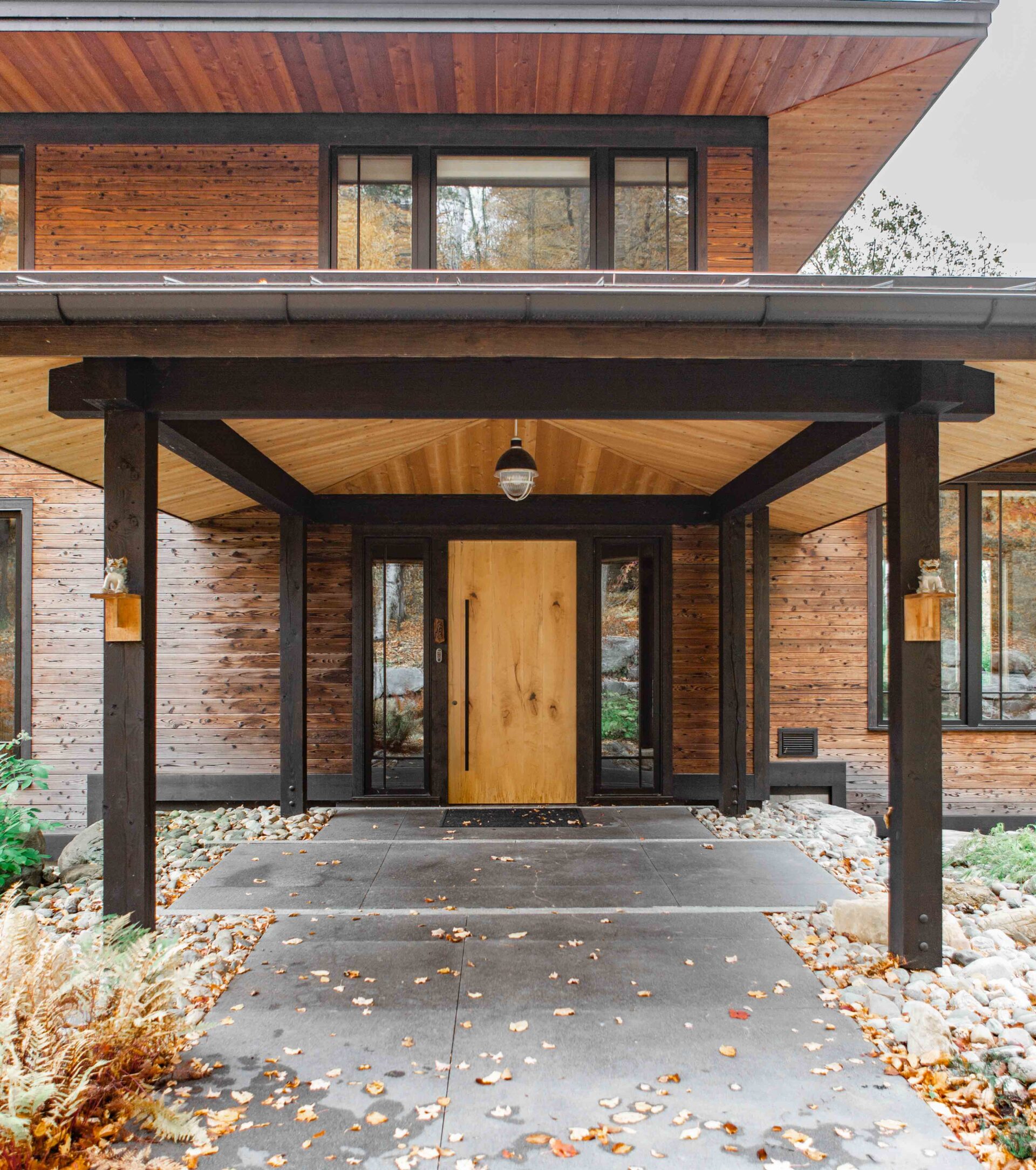 East West House: Nakamoto Forestry Unoiled Gendai Shou Sugi Ban Project in Vermont